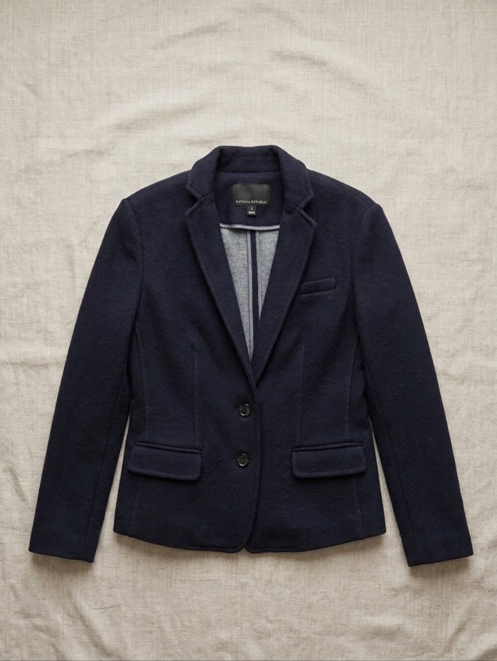Banana Republic Navy Blue Two Button wool-blend Blazer Jacket Sz 4 Tall